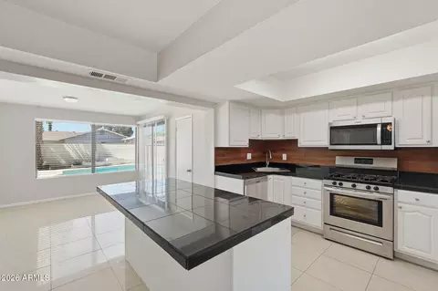 Kitchen - 2254 W Wethersfield Rd, Phoenix, AZ 85029 photo 1 of 4