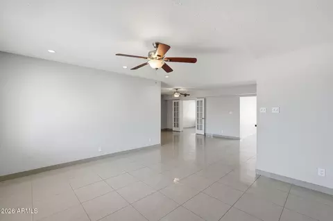 Living - 2254 W Wethersfield Rd, Phoenix, AZ 85029 photo 2 of 8
