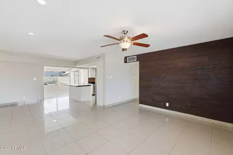 Living - 2254 W Wethersfield Rd, Phoenix, AZ 85029 photo 3 of 8