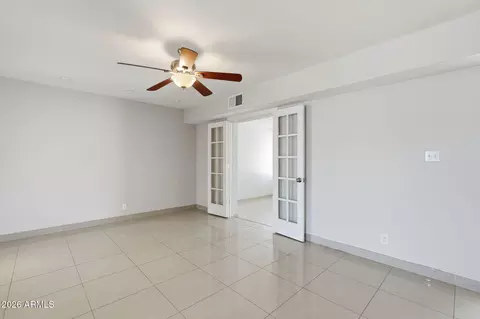 Living - 2254 W Wethersfield Rd, Phoenix, AZ 85029 photo 7 of 8