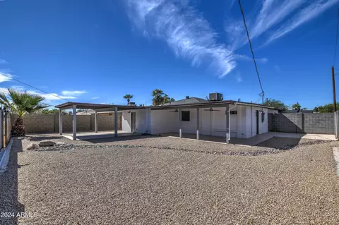 Exterior - 3135 N 34th St, Phoenix, AZ 85018 photo 6 of 7