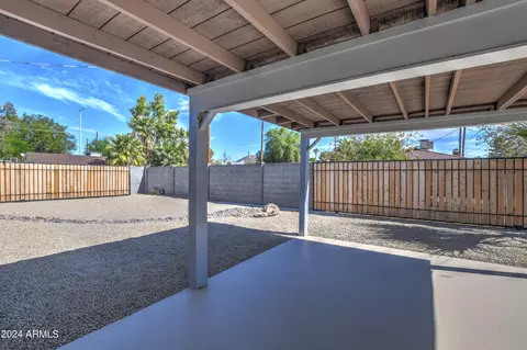 Exterior - 3135 N 34th St, Phoenix, AZ 85018 photo 7 of 7