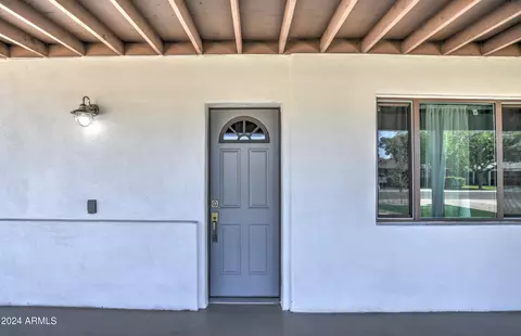 Exterior - 3135 N 34th St, Phoenix, AZ 85018 photo 3 of 7