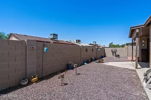 Exterior - 421 E Behrend Dr E, Phoenix, AZ 85024 photo 3 of 5