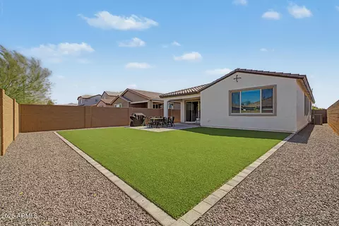 Exterior - 5913 S 25th Ln, Phoenix, AZ 85041 photo 4 of 6