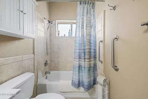 Bath - 11547 E Medina Ave, Mesa, AZ 85209 photo 4 of 4