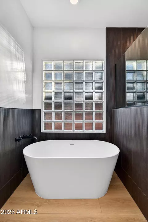 Bath - 2313 E Cortez Dr, Gilbert, AZ 85234 photo 3 of 6