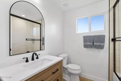 Bath - 2313 E Cortez Dr, Gilbert, AZ 85234 photo 5 of 6