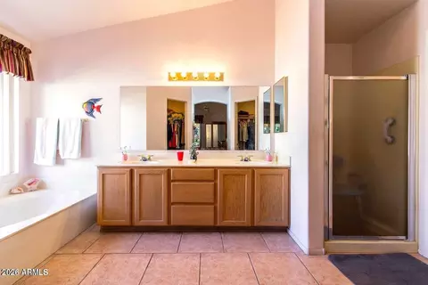 Bath - 2640 E Northridge St, Mesa, AZ 85213 photo 1 of 1