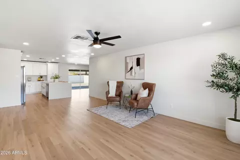 Living - 1647 E Palmcroft Dr, Tempe, AZ 85282 photo 1 of 4