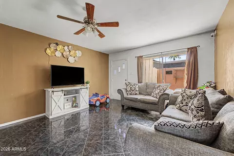 Living - 6909 W Wolf St, Phoenix, AZ 85033 photo 2 of 2