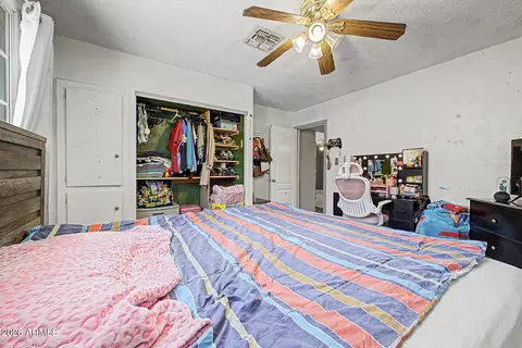 Bedroom - 6909 W Wolf St, Phoenix, AZ 85033 photo 8 of 8