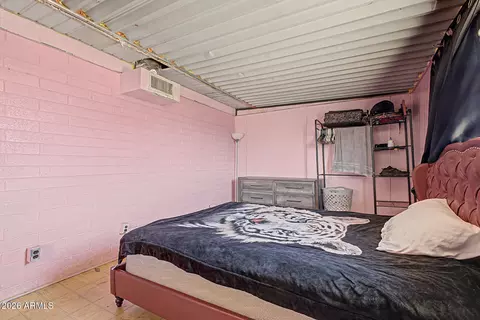Bedroom - 6909 W Wolf St, Phoenix, AZ 85033 photo 2 of 8