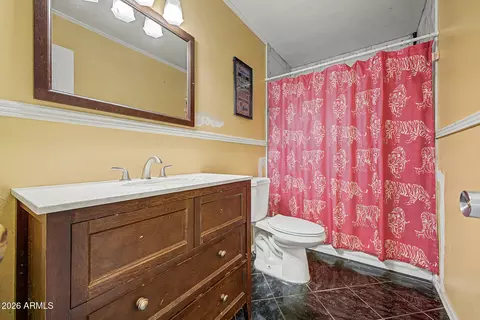 Bath - 6909 W Wolf St, Phoenix, AZ 85033 photo 1 of 1