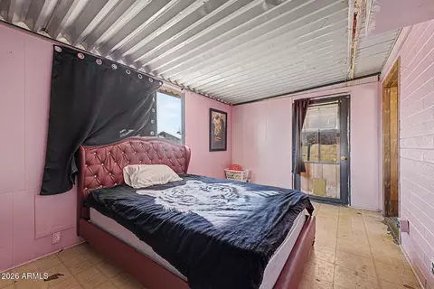 Bedroom - 6909 W Wolf St, Phoenix, AZ 85033 photo 3 of 8