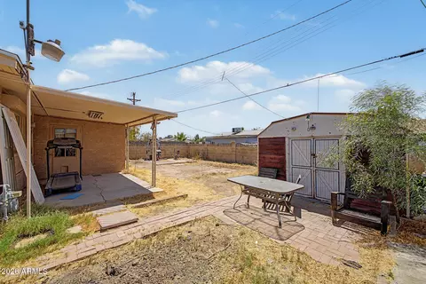 Exterior - 6909 W Wolf St, Phoenix, AZ 85033 photo 4 of 8
