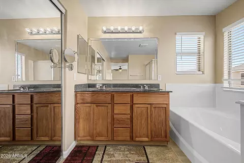 Bath - 3868 E Claxton Ave, Gilbert, AZ 85297 photo 2 of 5