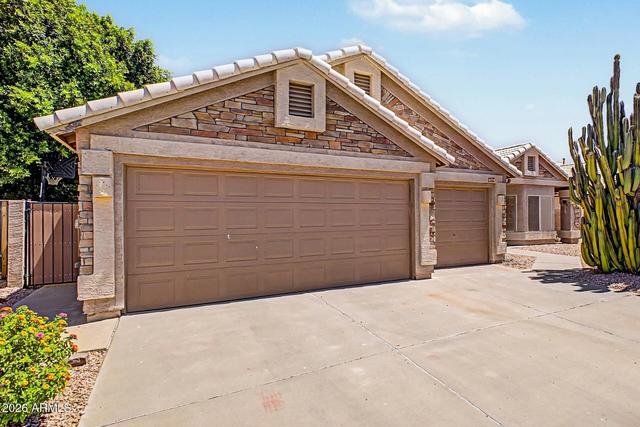 6374 W Firebird Dr, Glendale, AZ 85308