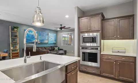 Entry Way - 30923 N 25th Dr, Phoenix, AZ 85085 photo 4 of 6