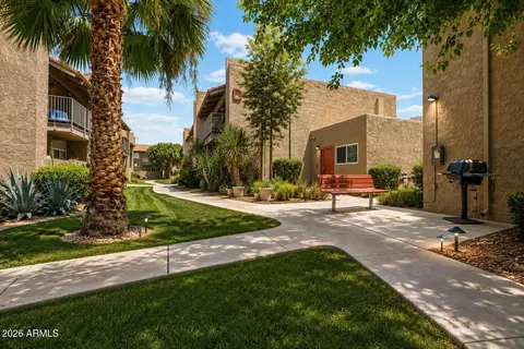Exterior - 5525 E Thomas Rd #R13, Phoenix, AZ 85018 photo 3 of 5