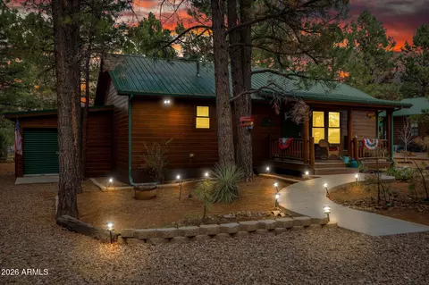 2702 Palomino Trl, Overgaard, AZ 85933