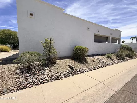 Exterior - 1301 E Rowlands Ln, Phoenix, AZ 85022 photo 3 of 15