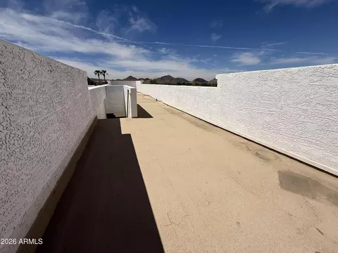 Exterior - 1301 E Rowlands Ln, Phoenix, AZ 85022 photo 8 of 15
