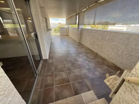 Exterior - 1301 E Rowlands Ln, Phoenix, AZ 85022 photo 5 of 15