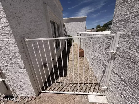 Exterior - 1301 E Rowlands Ln, Phoenix, AZ 85022 photo 14 of 15