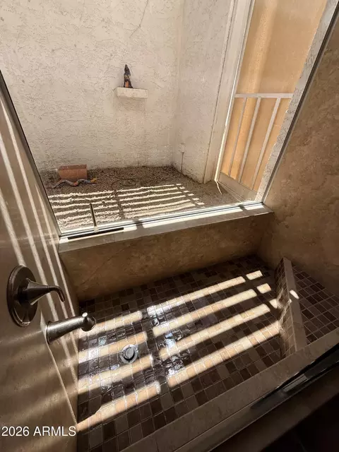 Bath - 1301 E Rowlands Ln, Phoenix, AZ 85022 photo 7 of 7