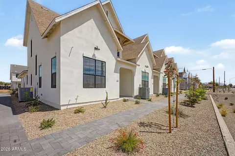 8232 E University Dr, Mesa, AZ 85207
