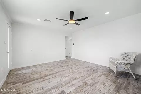 Living - 644 S Lewis --, Mesa, AZ 85210 photo 2 of 4
