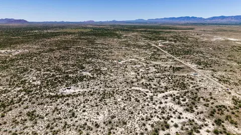 E1 S Hendrick Lane #E-1, Willcox, AZ 85643 photo 11