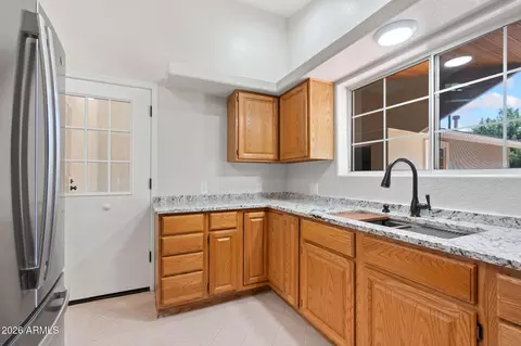 Kitchen - 2155 Chisholm Trl, Flagstaff, AZ 86005 photo 3 of 4