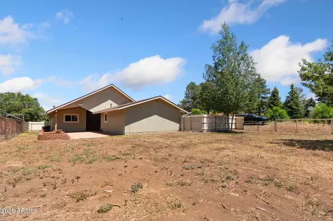 Exterior - 2155 Chisholm Trl, Flagstaff, AZ 86005 photo 6 of 8