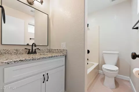 Bath - 2155 Chisholm Trl, Flagstaff, AZ 86005 photo 3 of 4