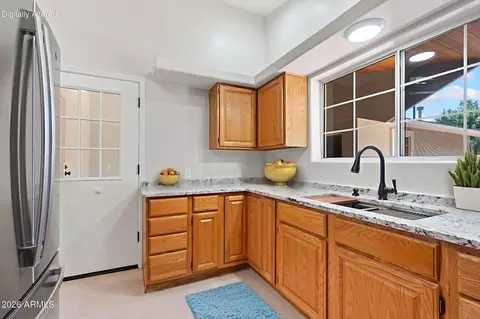 Kitchen - 2155 Chisholm Trl, Flagstaff, AZ 86005 photo 4 of 4