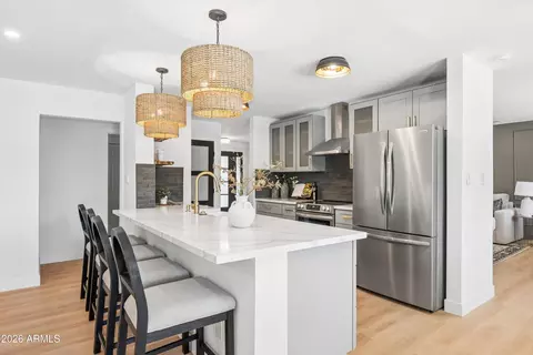 Kitchen - 735 E Manhatton Dr, Tempe, AZ 85282 photo 4 of 4