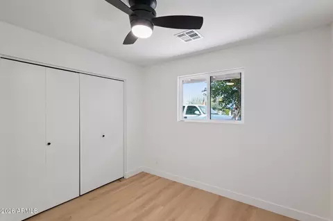 Bedroom - 735 E Manhatton Dr, Tempe, AZ 85282 photo 4 of 7