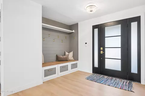 Entry Way - 735 E Manhatton Dr, Tempe, AZ 85282 photo 3 of 5