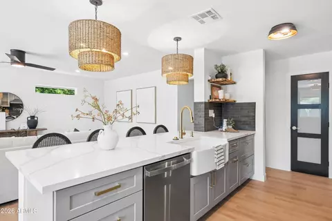 Kitchen - 735 E Manhatton Dr, Tempe, AZ 85282 photo 1 of 4