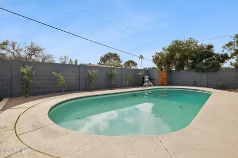 Exterior - 735 E Manhatton Dr, Tempe, AZ 85282 photo 4 of 8
