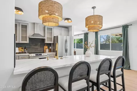 Kitchen - 735 E Manhatton Dr, Tempe, AZ 85282 photo 3 of 4
