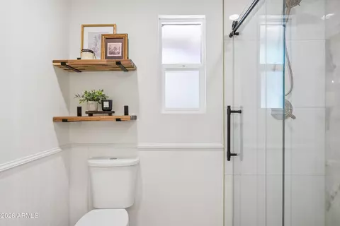 Bath - 735 E Manhatton Dr, Tempe, AZ 85282 photo 3 of 5