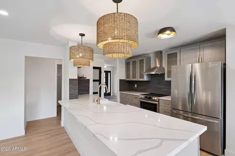 Kitchen - 735 E Manhatton Dr, Tempe, AZ 85282 photo 2 of 4