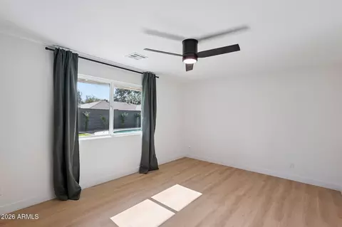 Bedroom - 735 E Manhatton Dr, Tempe, AZ 85282 photo 3 of 7