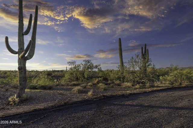 #3 N Quiet Hills Drive #3, Morristown, AZ 85342