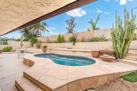 Exterior - 2631 E Vista Dr, Phoenix, AZ 85032 photo 8 of 10