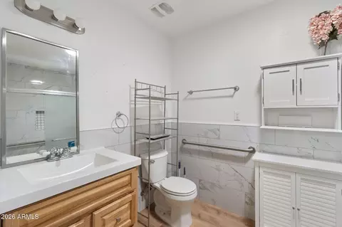 Bath - 2631 E Vista Dr, Phoenix, AZ 85032 photo 3 of 4