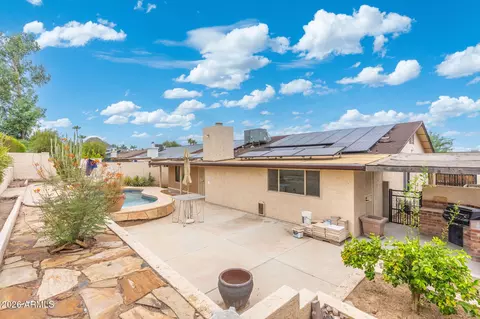 Exterior - 2631 E Vista Dr, Phoenix, AZ 85032 photo 5 of 10
